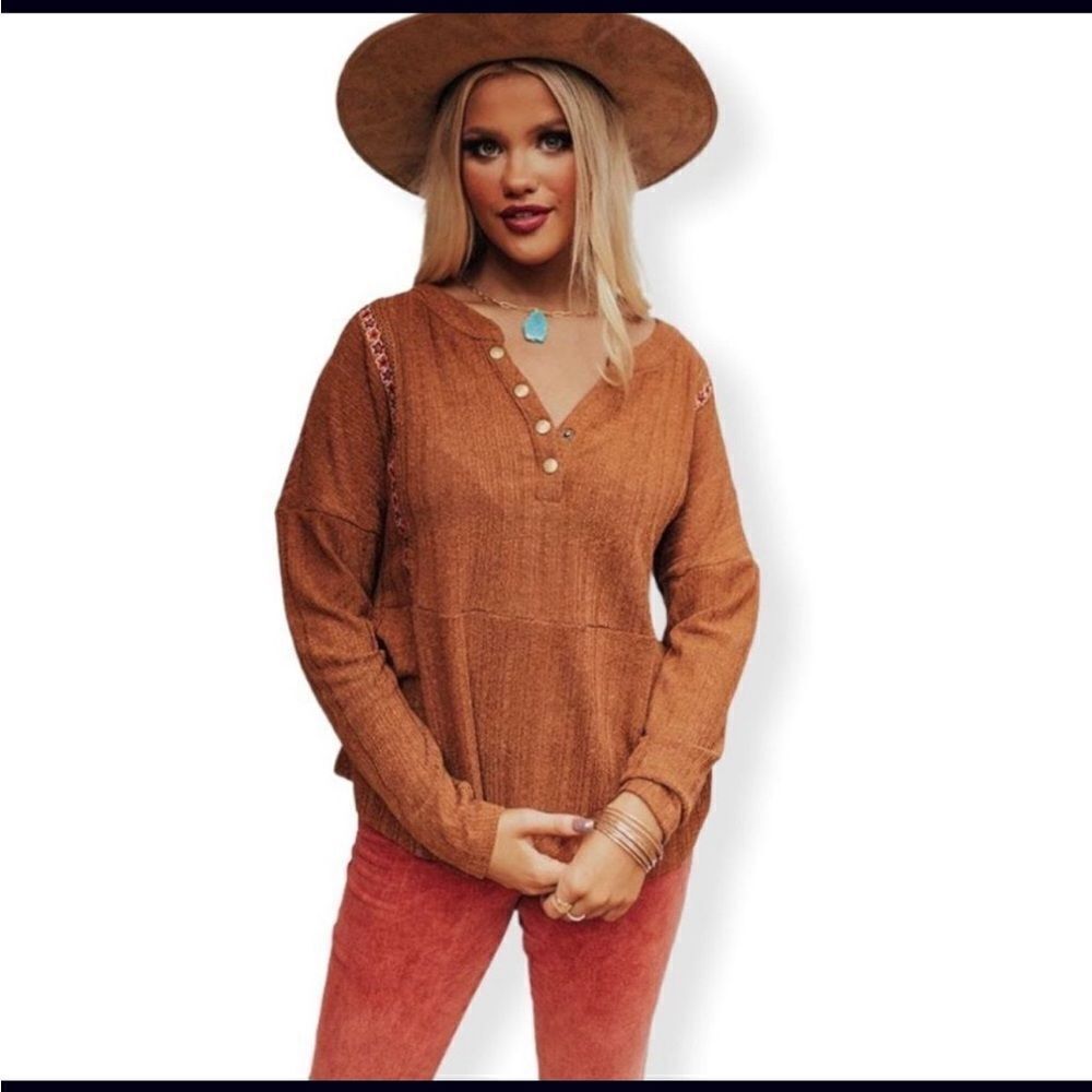 135. Impressions Going Home Embroidered Top Size Large